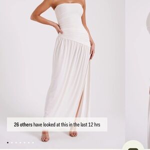 Meshki Bex
Strapless Slinky Maxi Dress With Split - Ivory